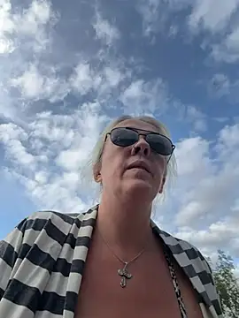 sexylady1983 online show from August 1, 6:51 pm