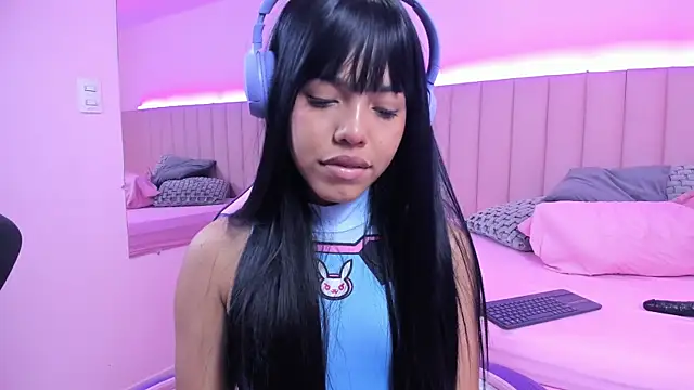 Snapshot of KellyOlsenbe chatting on January 16, 8:36 pm KellyOlsenbe online show from January 16, 8:36 pm