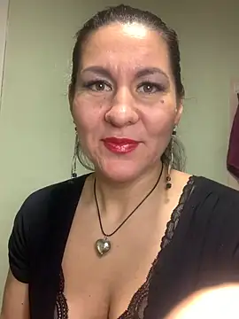 Snapshot of Tina_Moretti chatting on February 12, 8:50 pm Tina Moretti online show from February 12, 8:50 pm