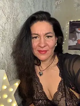Snapshot of Tina_Moretti chatting on February 21, 12:38 am Tina Moretti online show from February 21, 12:38 am