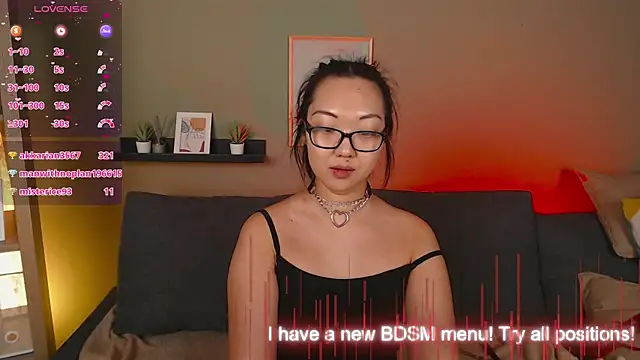 Snapshot of Marine_Vact chatting on January 30, 12:18 am Marine Vact online show from January 30, 12:18 am