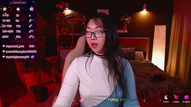 Snapshot of Marine_Vact chatting on March 12, 11:33 pm Marine Vact online show from March 12, 11:33 pm