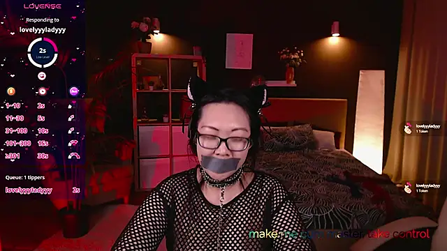 Snapshot of Marine_Vact chatting on March 13, 11:38 pm Marine Vact online show from March 13, 11:38 pm