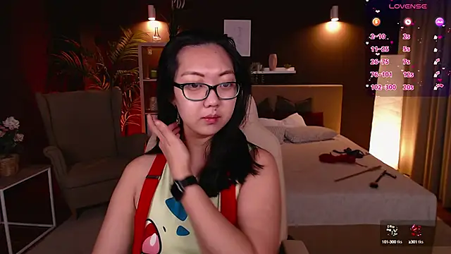 Snapshot of Marine_Vact chatting on October 6, 2:03 pm Marine Vact online show from October 6, 2:03 pm