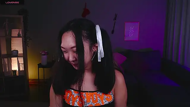 Snapshot of Marine_Vact chatting on October 8, 2:04 pm Marine Vact online show from October 8, 2:04 pm