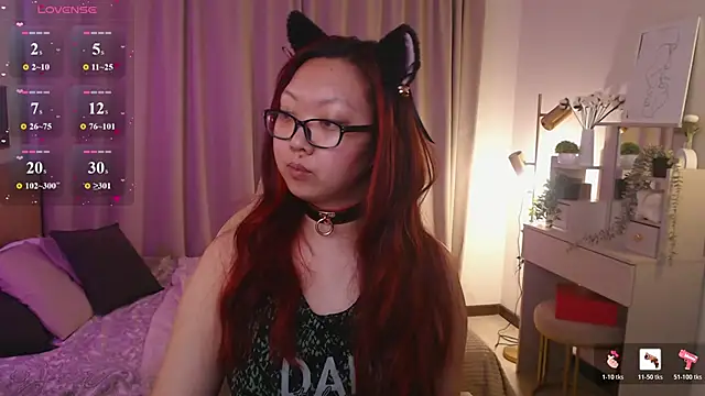 Snapshot of Marine_Vact chatting on June 3, 2:08 pm Marine Vact online show from June 3, 2:08 pm