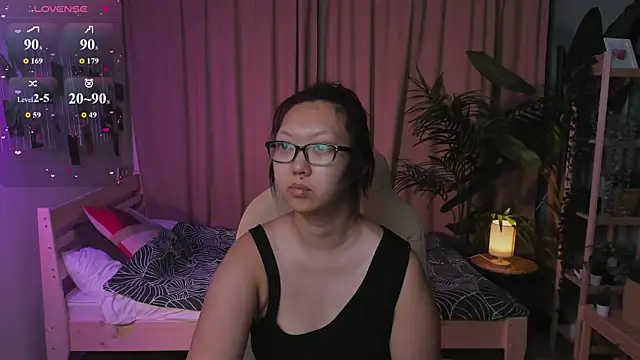 Snapshot of Marine_Vact chatting on June 9, 2:06 pm Marine Vact online show from June 9, 2:06 pm