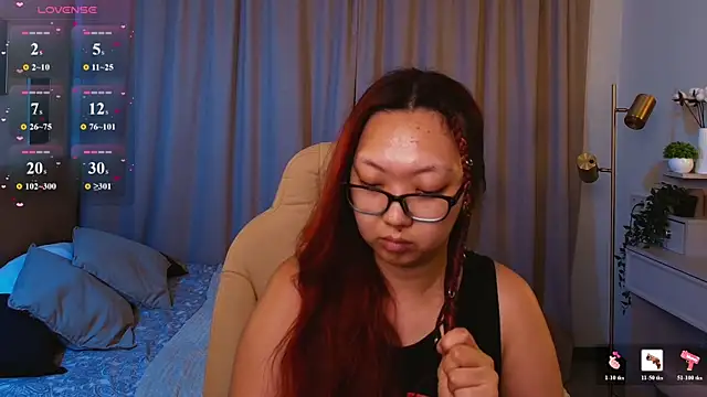 Snapshot of Marine_Vact chatting on June 17, 2:07 pm Marine Vact online show from June 17, 2:07 pm