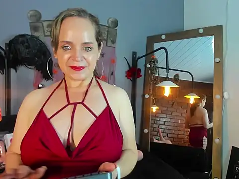 Snapshot of Samantha_mature56 chatting on October 25, 9:06 am Samantha mature56 online show from October 25, 9:06 am