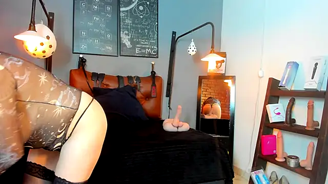 Snapshot of Samantha_mature56 chatting on July 15, 2:17 am Samantha mature56 online show from July 15, 2:17 am