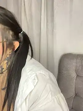 Snapshot of Nickiiiii chatting on January 3, 3:05 am Nickiiiii online show from January 3, 3:05 am