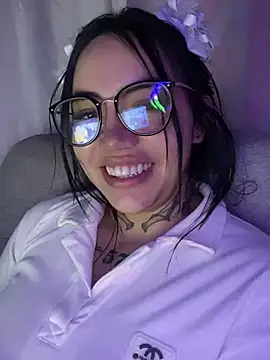 Snapshot of Nickiiiii chatting on January 8, 1:42 am Nickiiiii online show from January 8, 1:42 am