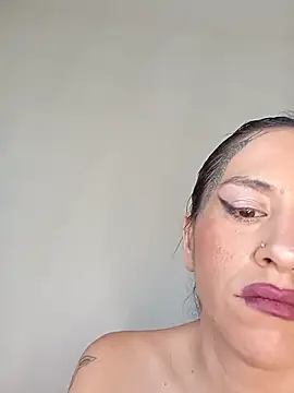 Snapshot of LaCristinatrans chatting on December 20, 9:11 pm LaCristinatrans online show from December 20, 9:11 pm