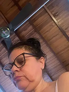 Snapshot of Sharongirl07 chatting on May 11, 11:27 am Sharongirl07 online show from May 11, 11:27 am