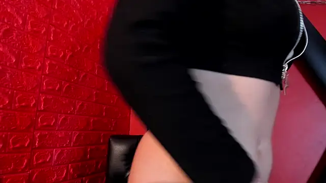 Snapshot of Monttserratt chatting on October 27, 7:18 pm Monttserratt online show from October 27, 7:18 pm