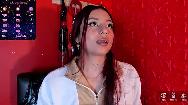 Snapshot of Monttserratt chatting on December 4, 5:21 pm Monttserratt online show from December 4, 5:21 pm