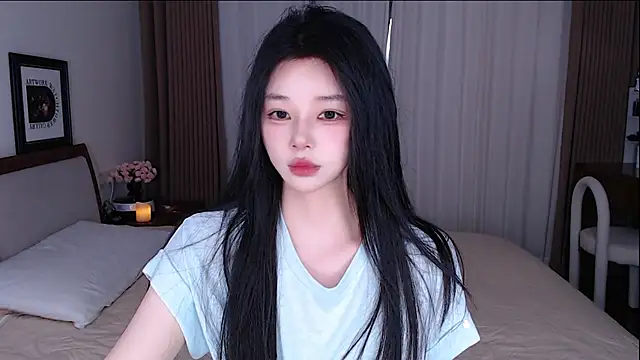 sweateanv  online show from May 15, 9:38 am