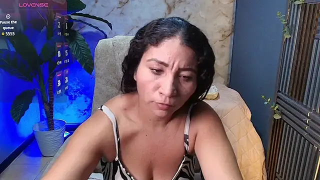 Snapshot of jennaa_milf_ chatting on June 30, 7:15 pm jennaa milf online show from June 30, 7:15 pm