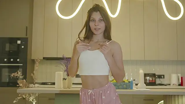 whisper of love online show from October 27, 2:15 am