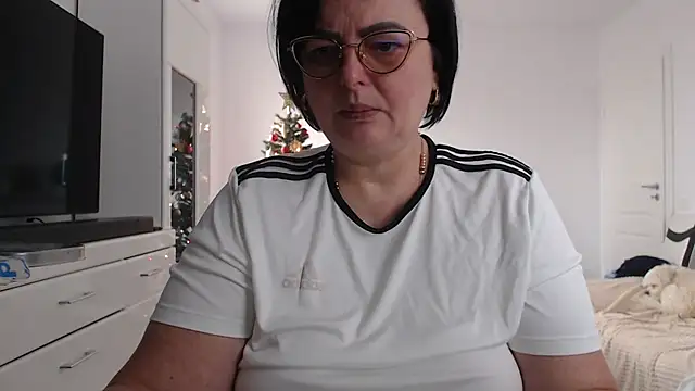 Amandamuller1982 online show from December 18, 9:04 am