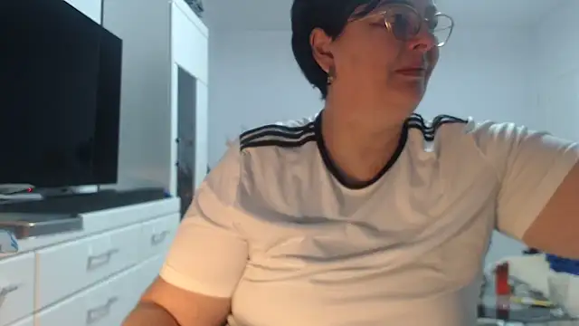 Amandamuller1982 online show from March 15, 9:54 pm