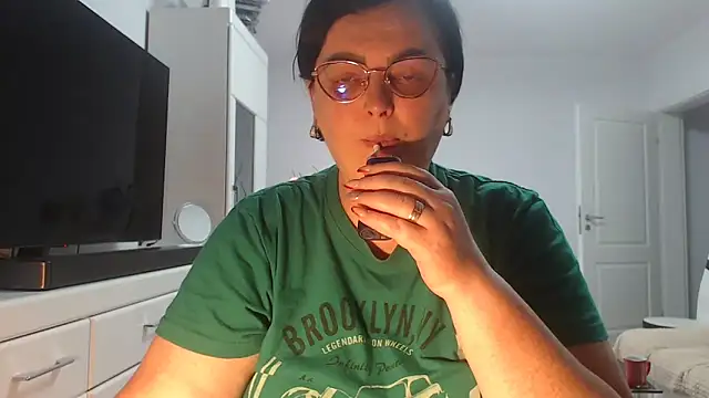 Amandamuller1982 online show from June 12, 7:07 am