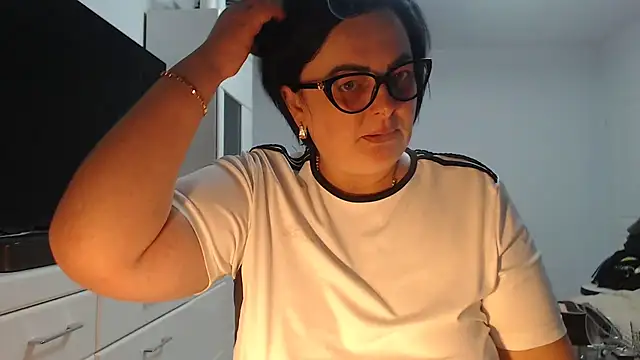 Amandamuller1982 online show from July 15, 9:31 pm
