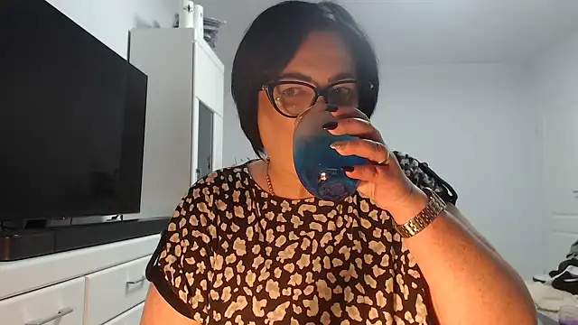 Amandamuller1982 online show from July 28, 9:36 pm