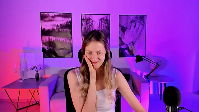 Sharon Evansi online show from December 14, 9:40 am