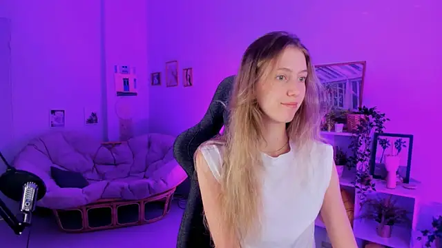 Sharon Evansi online show from December 28, 9:09 am