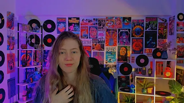 Sharon Evansi online show from March 22, 11:32 am