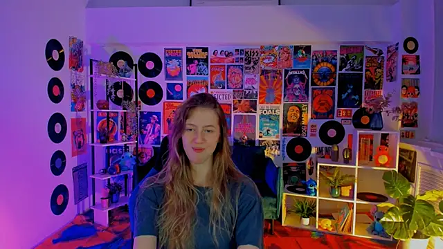 Sharon Evansi online show from March 22, 2:58 pm