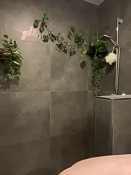 Snapshot of AdelinaAlia chatting on October 3, 4:59 pm AdelinaAlia online show from October 3, 4:59 pm