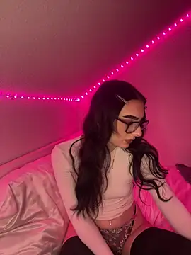 AdelinaAlia online show from December 3, 8:40 pm