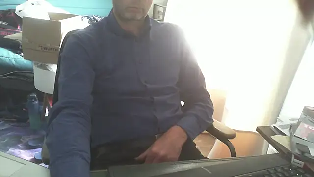 shyfrenchcock1 online show from April 30, 1:50 pm