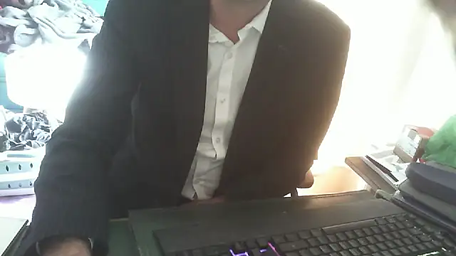 Snapshot of shyfrenchcock1 chatting on May 11, 8:42 am shyfrenchcock1 online show from May 11, 8:42 am