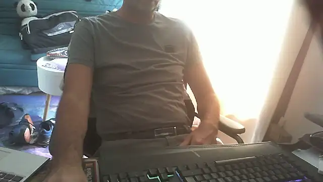 Snapshot of shyfrenchcock1 chatting on August 3, 9:59 am shyfrenchcock1 online show from August 3, 9:59 am