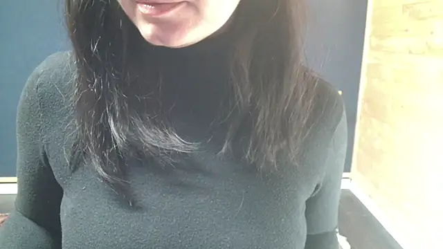 Snapshot of NovaBabe21 chatting on January 7, 8:06 am NovaBabe21 online show from January 7, 8:06 am