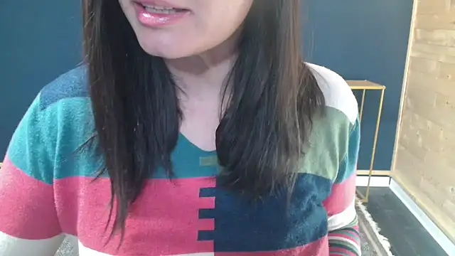 Snapshot of NovaBabe21 chatting on February 6, 6:51 am NovaBabe21 online show from February 6, 6:51 am