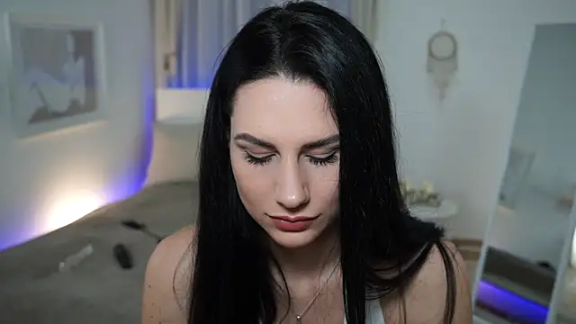 ZoeeZolton online show from February 13, 6:16 pm