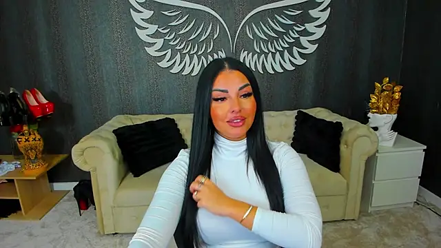 Snapshot of anemarieejolie chatting on November 12, 7:13 pm anemarieejolie online show from November 12, 7:13 pm