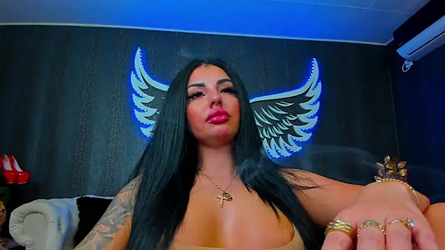 Snapshot of anemarieejolie chatting on December 4, 6:38 pm anemarieejolie online show from December 4, 6:38 pm