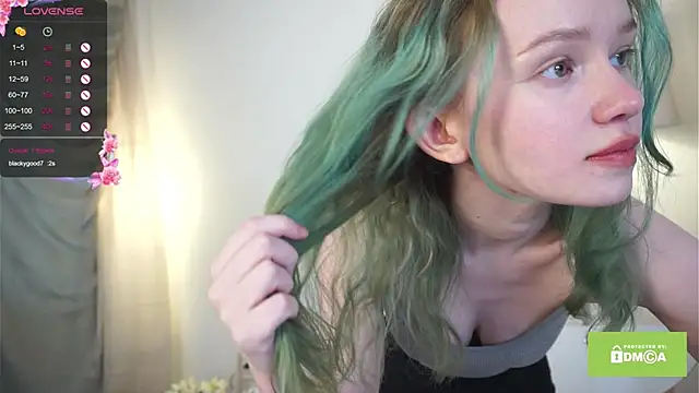 Snapshot of evkasup chatting on March 21, 3:35 pm evkasup online show from March 21, 3:35 pm