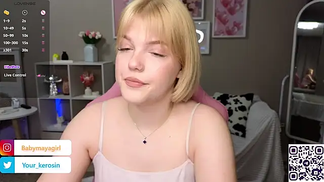 Snapshot of Maya_Rave chatting on February 23, 3:45 am Maya Rave online show from February 23, 3:45 am