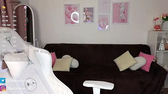 Snapshot of Maya_Rave chatting on November 3, 3:41 am Maya Rave online show from November 3, 3:41 am