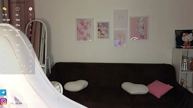 Snapshot of Maya_Rave chatting on November 16, 3:56 am Maya Rave online show from November 16, 3:56 am