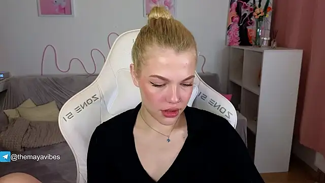 Maya Rave online show from March 6, 3:36 am