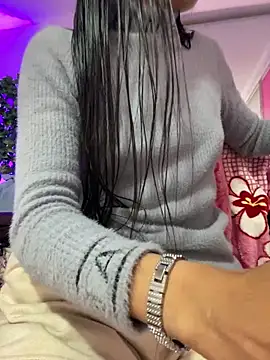 bonnie 18x online show from November 10, 4:22 am