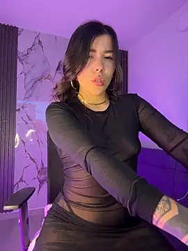 Snapshot of luccianagreyy chatting on May 28, 12:13 pm luccianagreyy online show from May 28, 12:13 pm