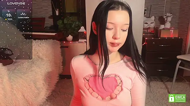 Snapshot of michelle_windrose chatting on February 8, 8:32 pm michelle windrose online show from February 8, 8:32 pm